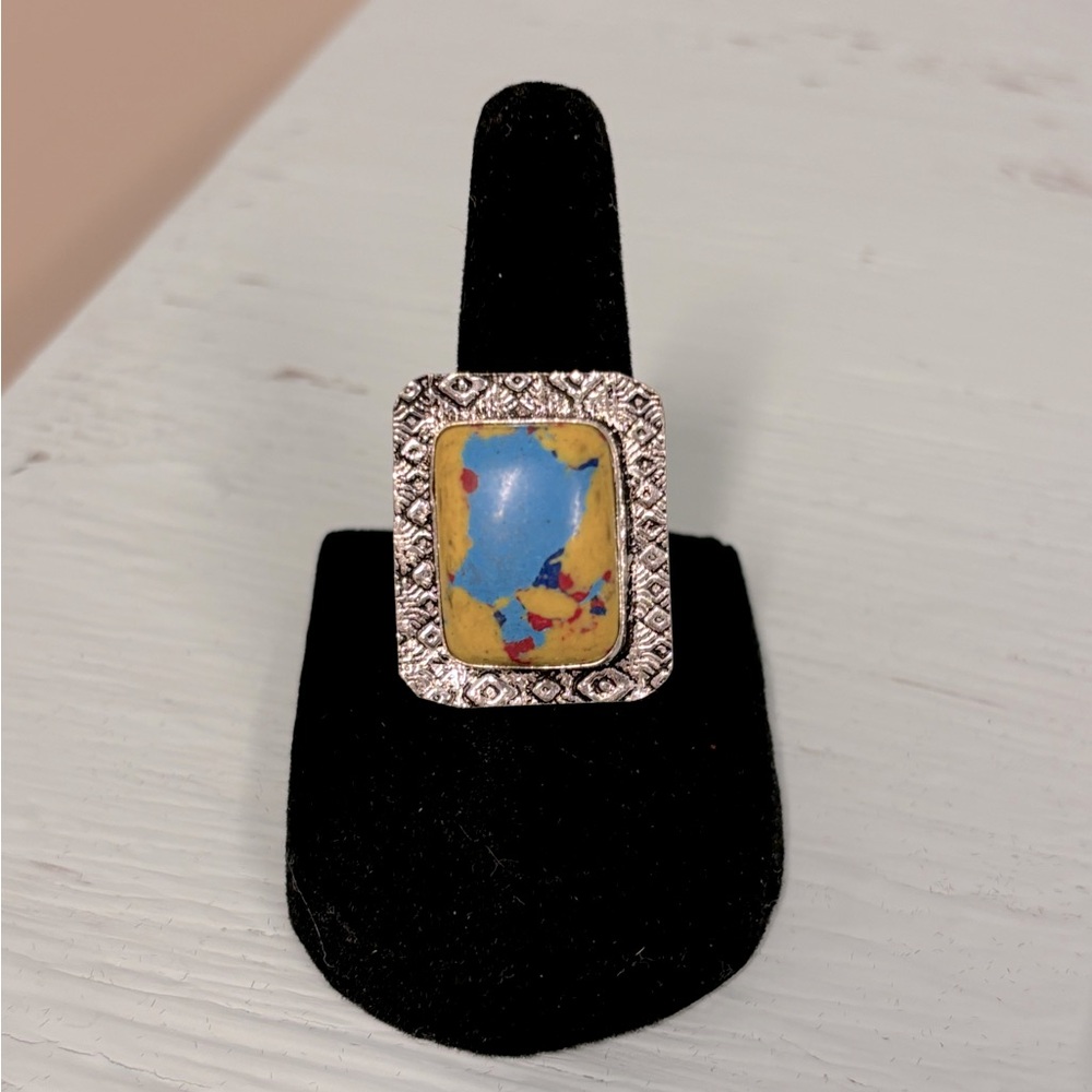 Beautiful Ring 💍 - size 6